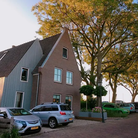 53 Oude Zijds Burgwal